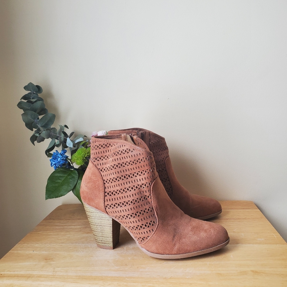 Qupid Boots